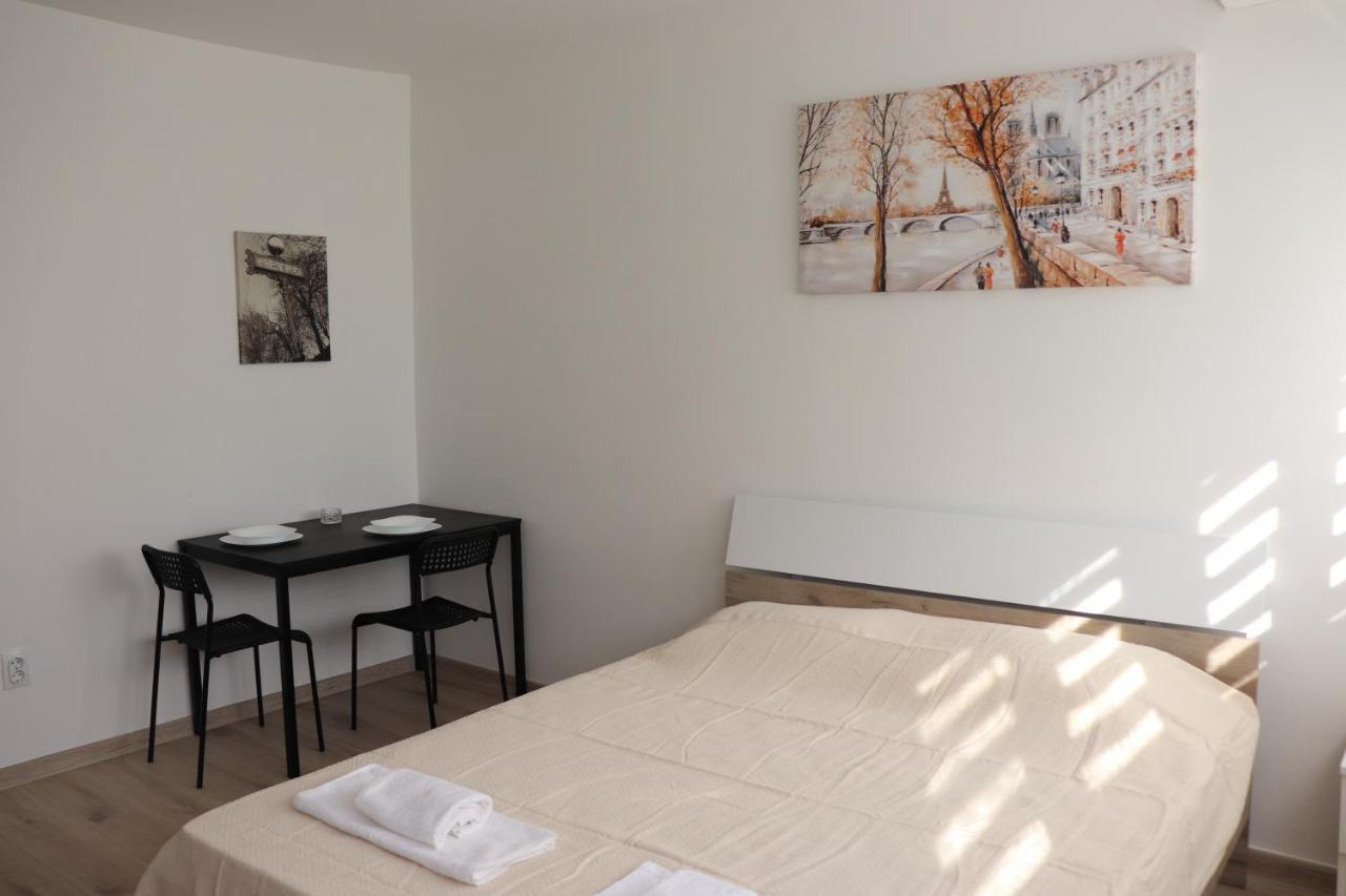 ベオグラードApartman Lena Banovo Brdoアパートメント エクステリア 写真